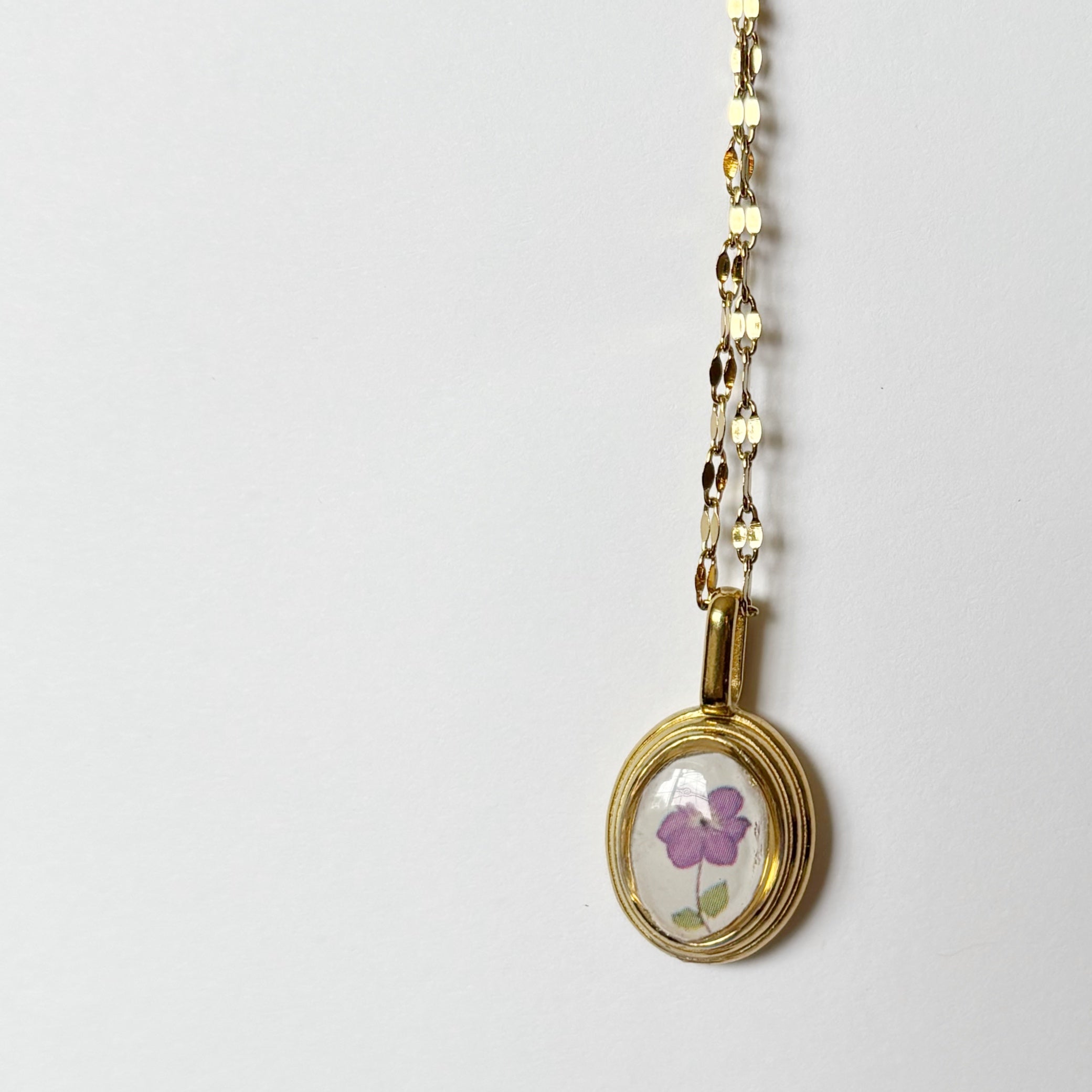 Gold Resin Art Pendant Necklace