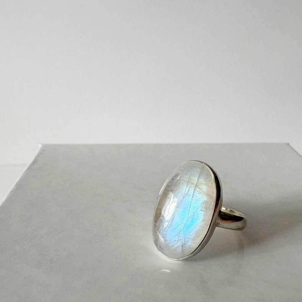 Moonstone Sterling Silver Ring – Intuition & Feminine Energy Stone SIZE 8.5