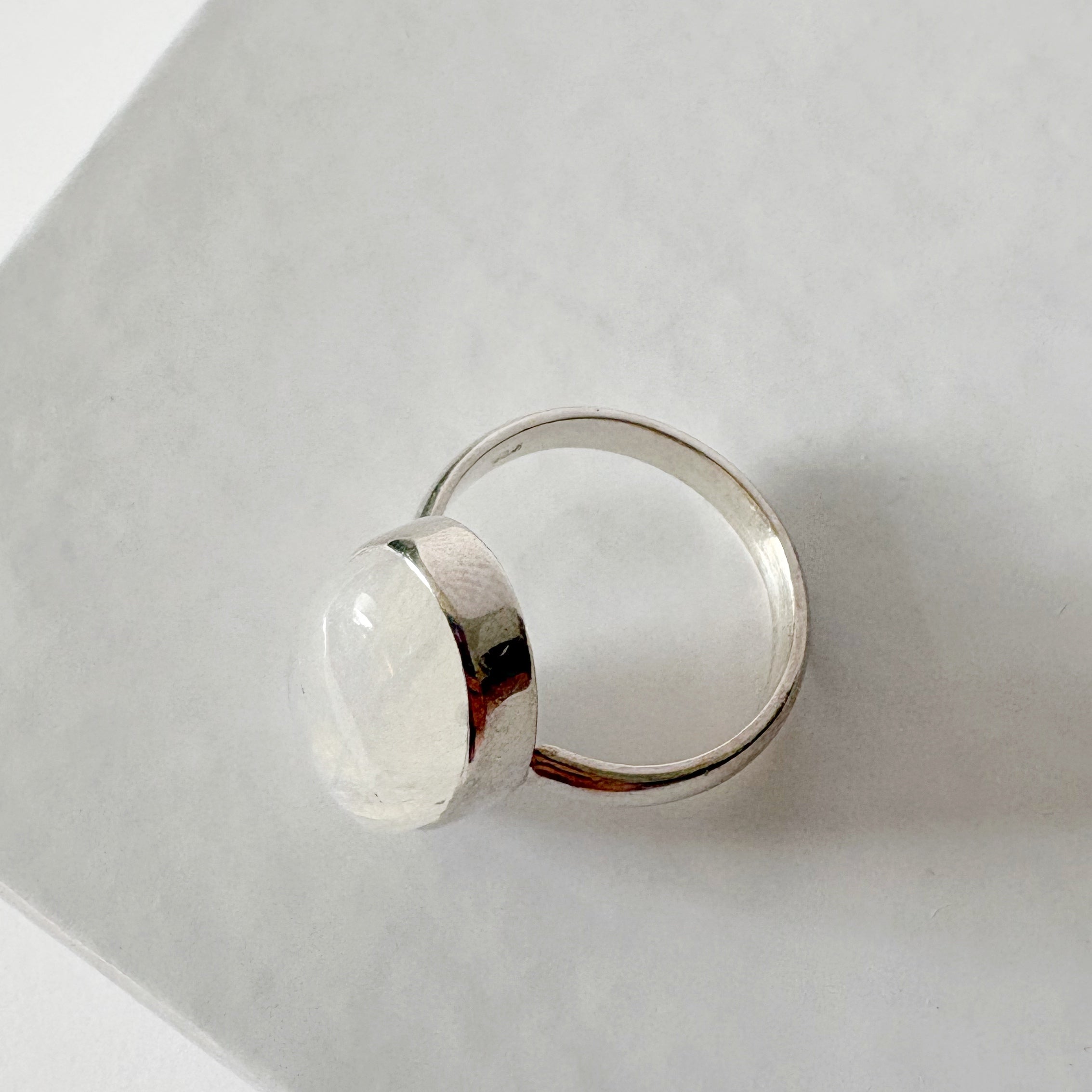 Moonstone Sterling Silver Ring – Intuition & Feminine Energy Stone SIZE 8.5