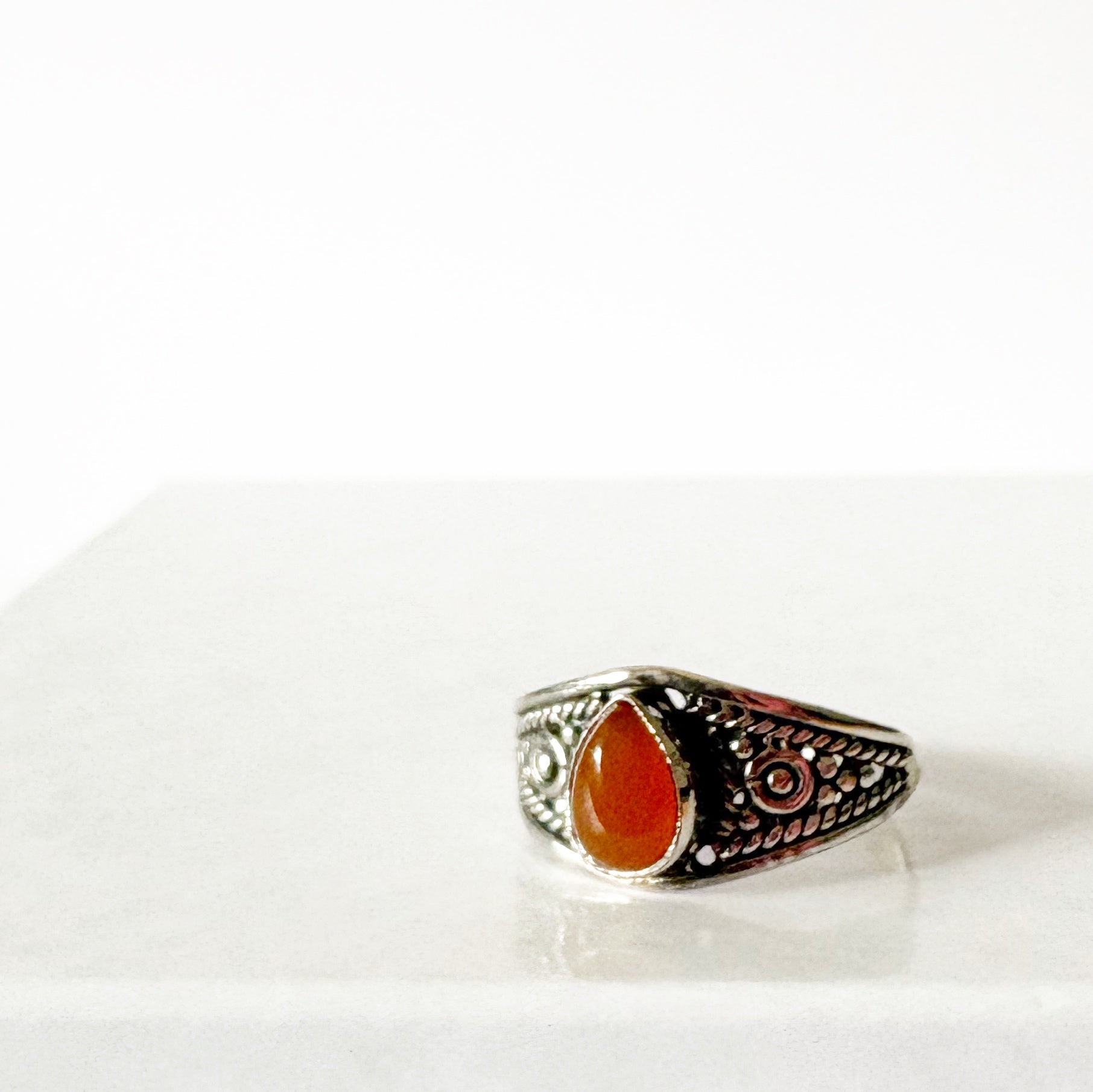 Carnelian Sterling Silver Filigree Ring – Confidence & Vitality Stone SIZE 6.5